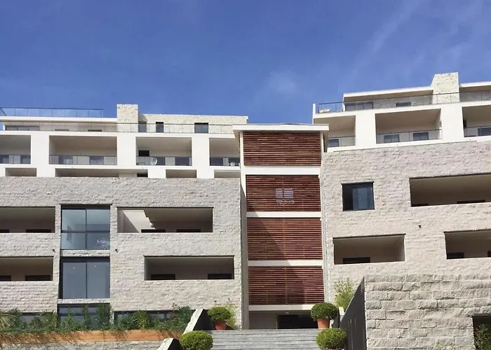 Bastion-17 By Interhome