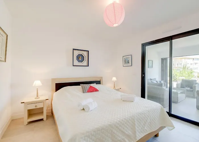 Bastion-17 By Interhome